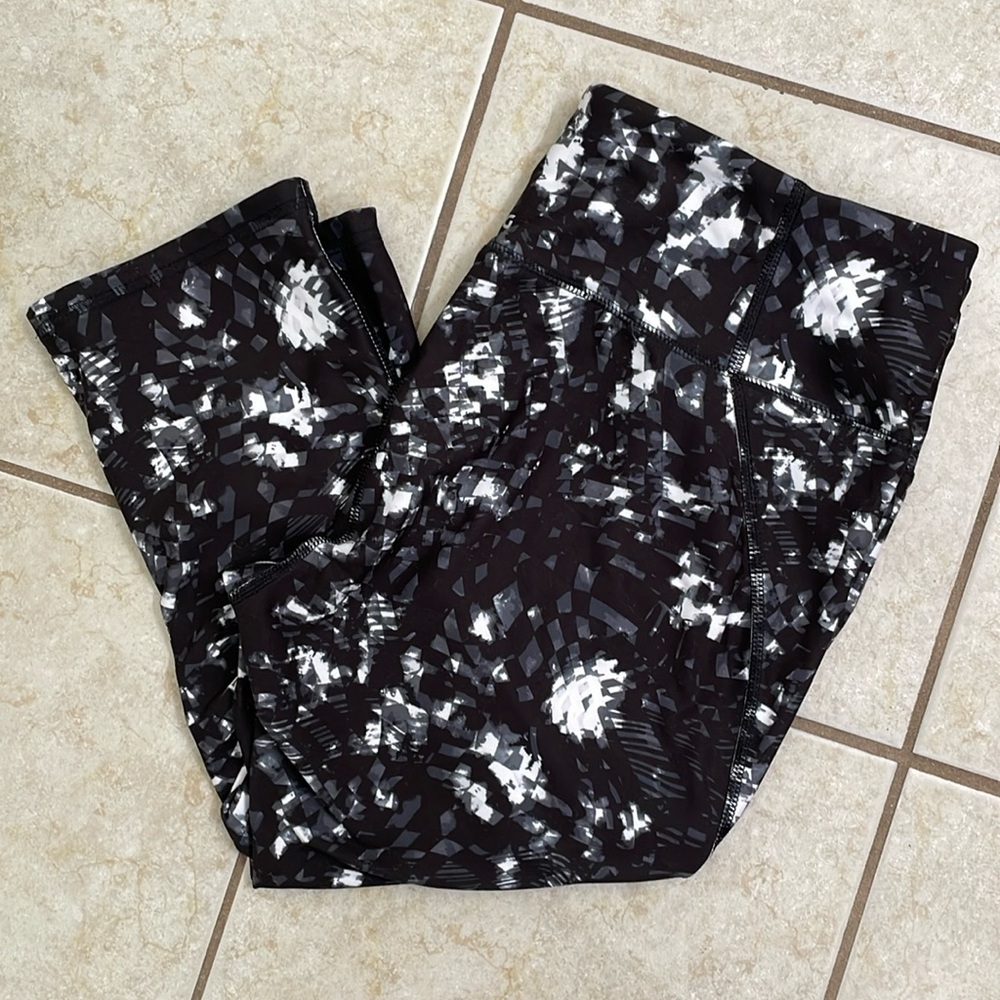 DSG Women’s Capri Activewear - EUC!